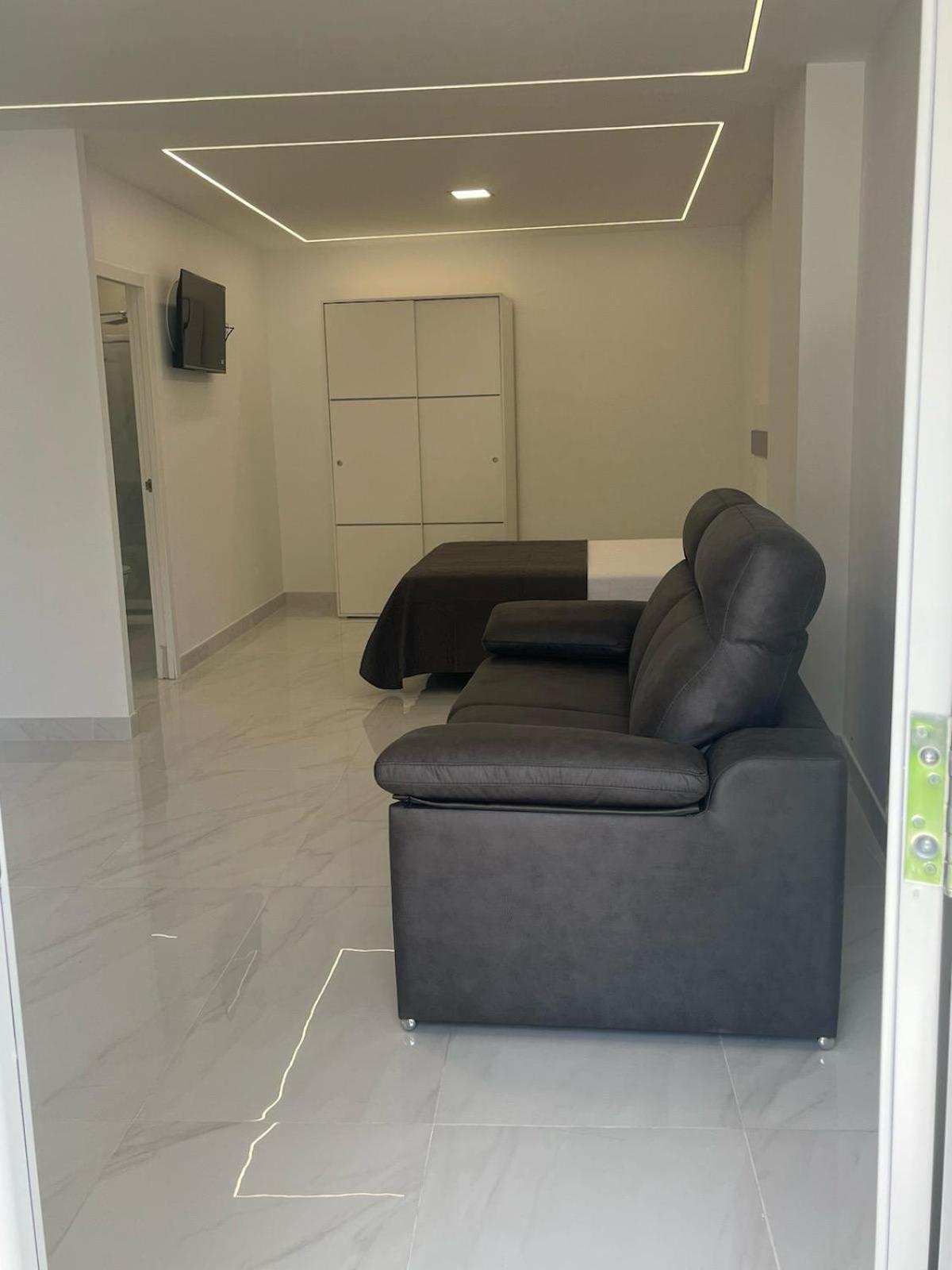 Villa Amir Фуeнхирола Екстериор снимка