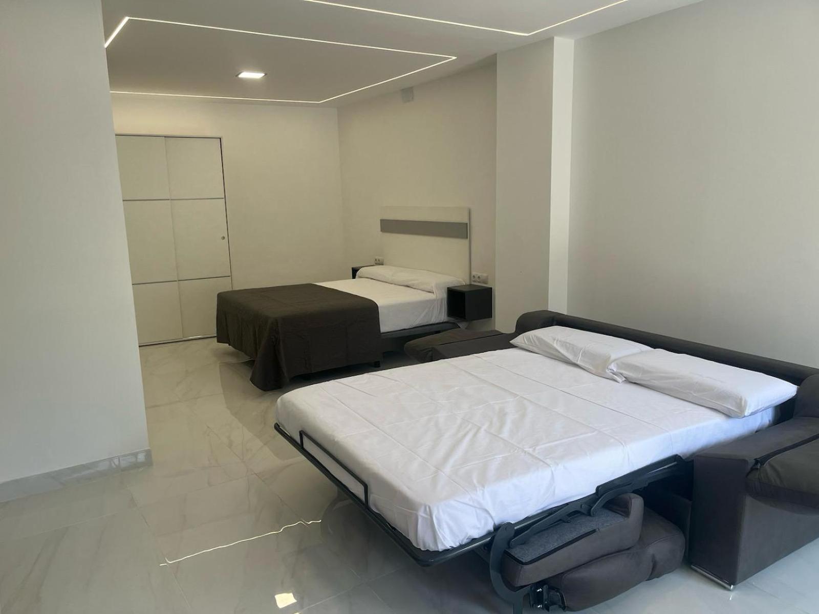 Villa Amir Фуeнхирола Екстериор снимка