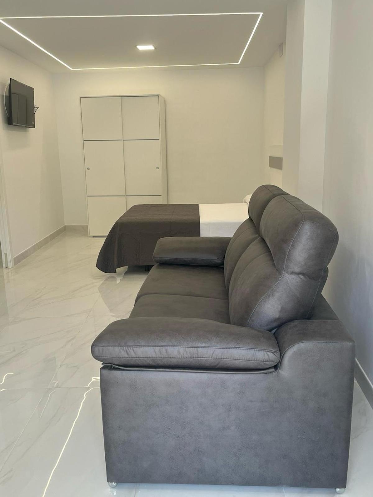 Villa Amir Фуeнхирола Екстериор снимка