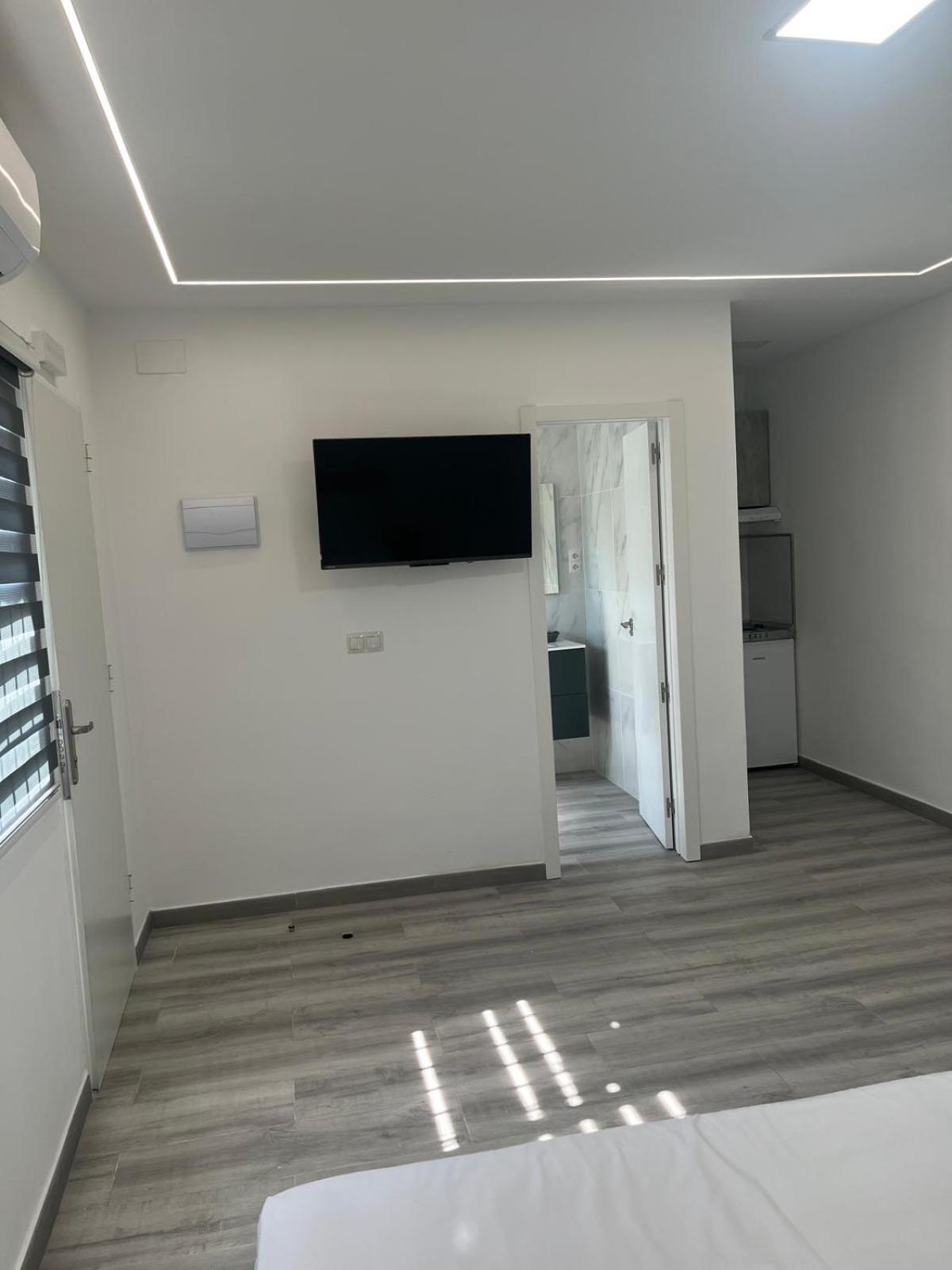 Villa Amir Фуeнхирола Екстериор снимка